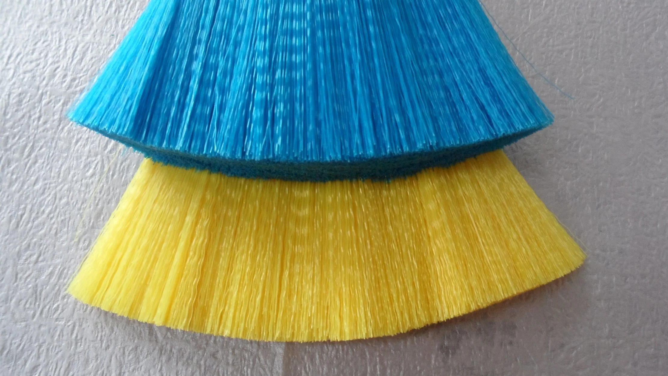 Supply of PVC Mixed Color Filament, Elasticity Fleece Bristles, Customized Corrugated Silk