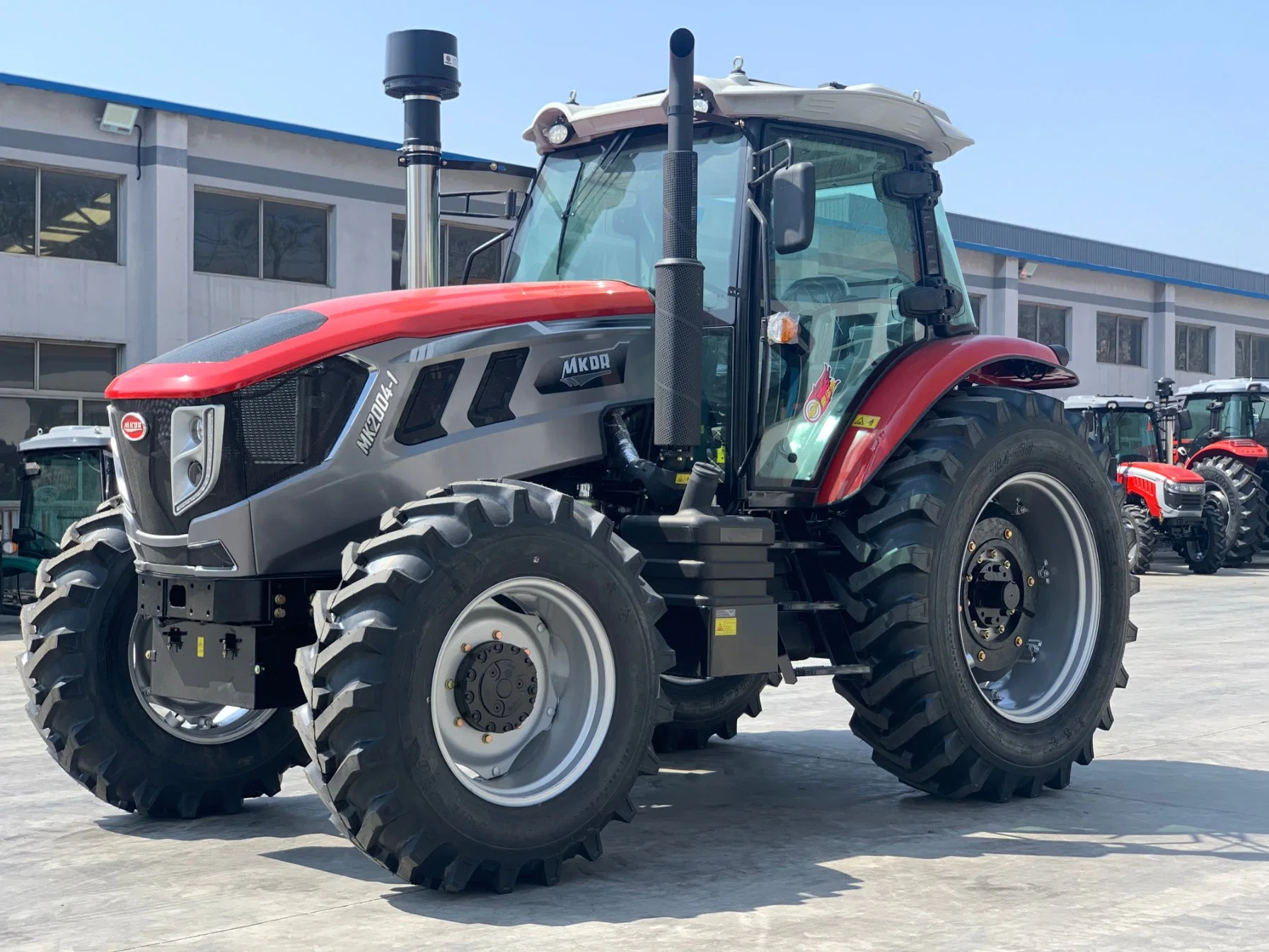 160-220 HP Big trator 4WD Large Tractor agrícola para transporte de irrigação de pomar com boa qualidade