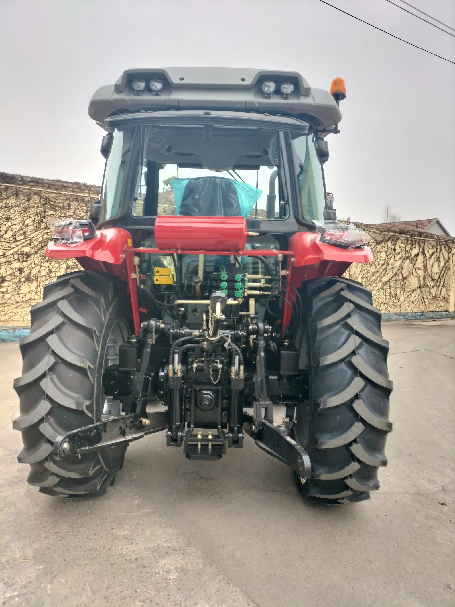 Massey Ferguson 4X4 110HP 120HP Agricola Agricultural Machinery Used Farm Yto Tractors