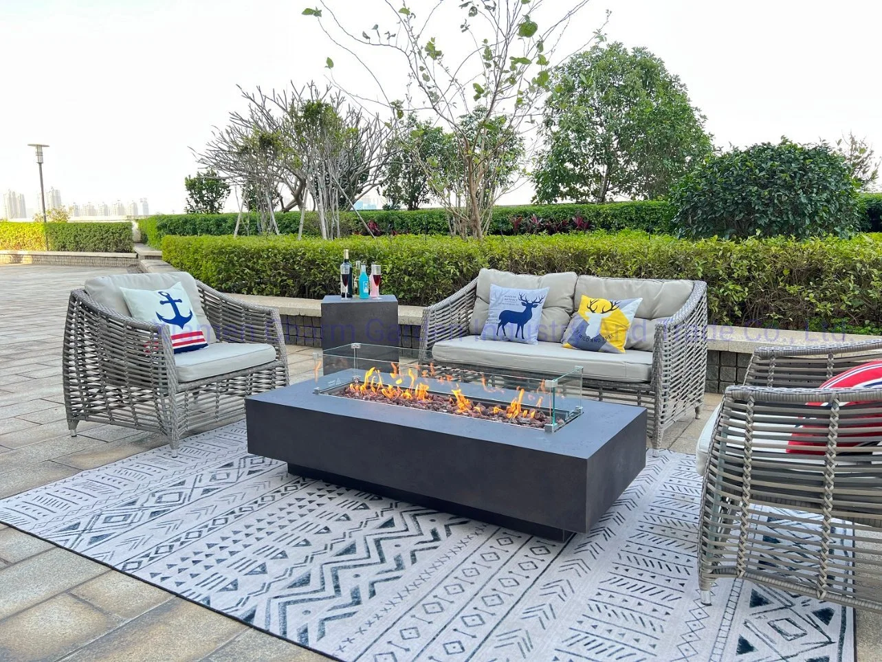 Coffee Gas Fire Pit Table Fire Table Good Match with Outdoor Rattan Furniture Sofa Set