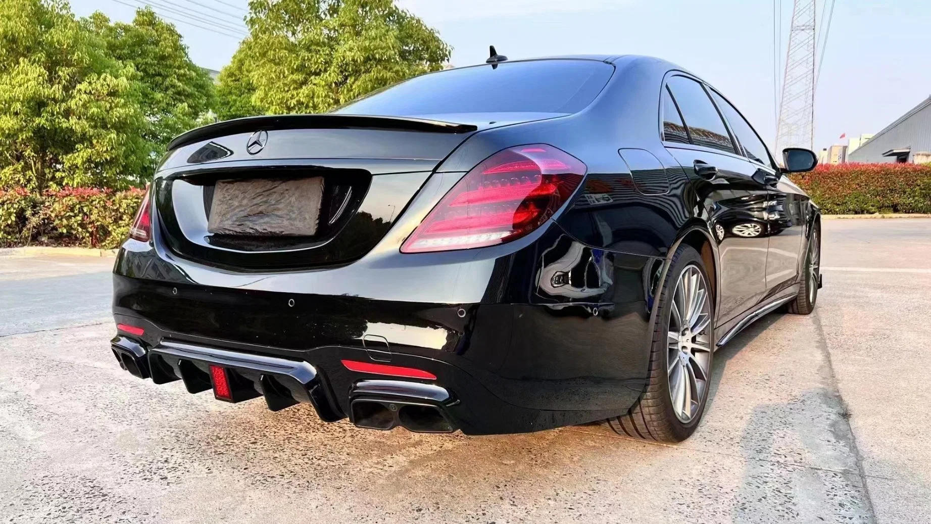 Car Accessories for Mercedes Benz S-Class W222 S63 S65 Modified to Bra-Bus B700 Include Front Lip and Rear Diffuser