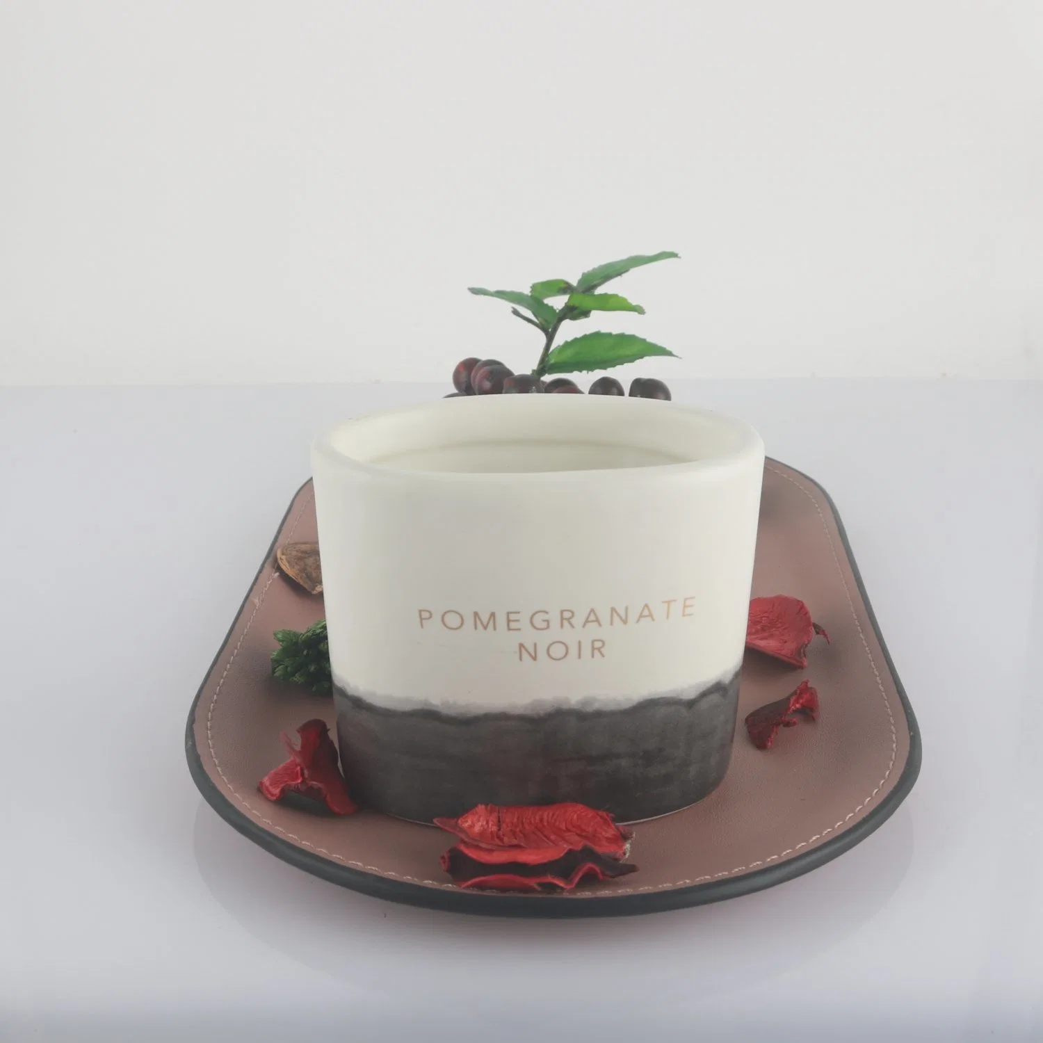 New Arrival Customized Logo Ceramic Candle for Home Decor