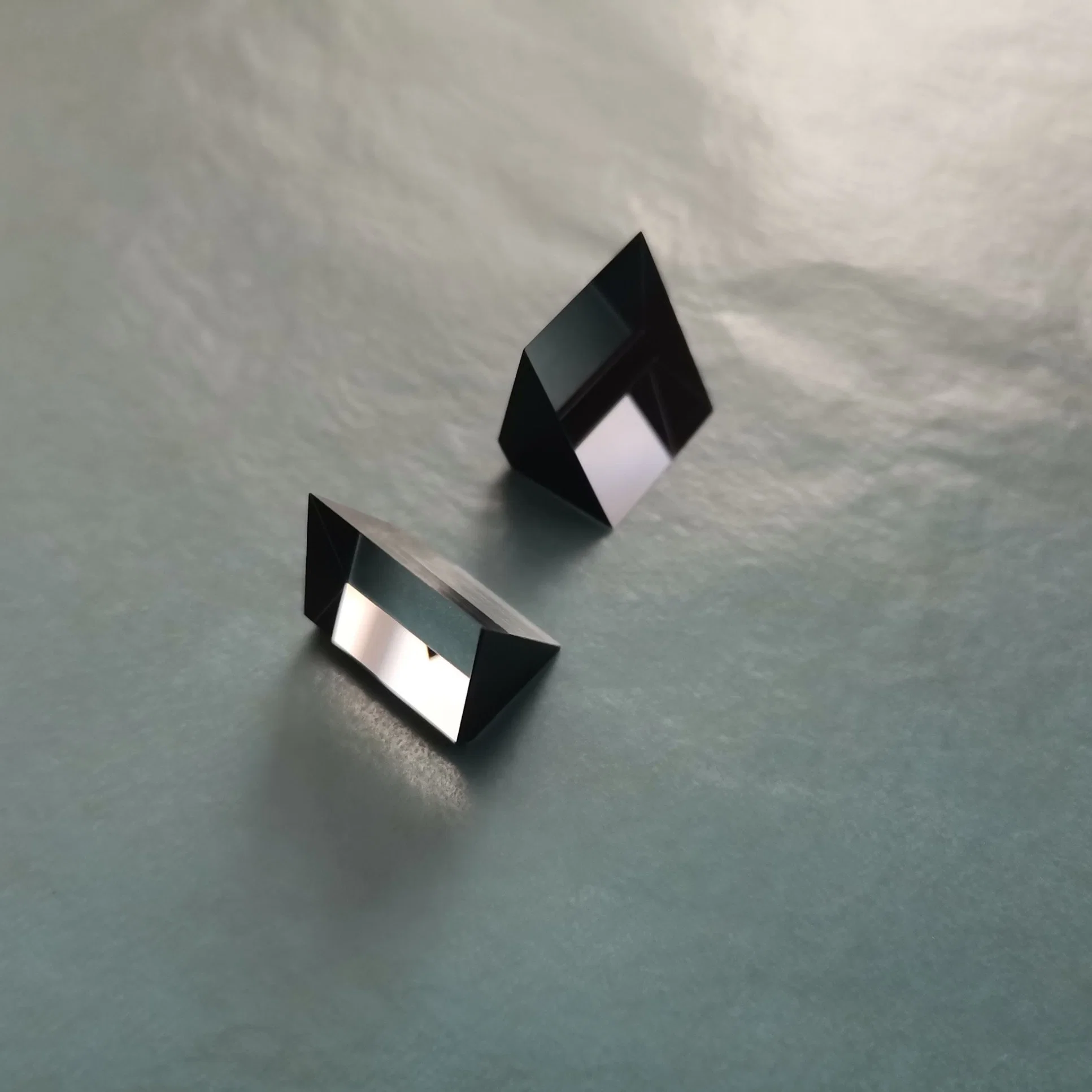 Tir Optical Glass Prism with Coating@Vis Black Painted