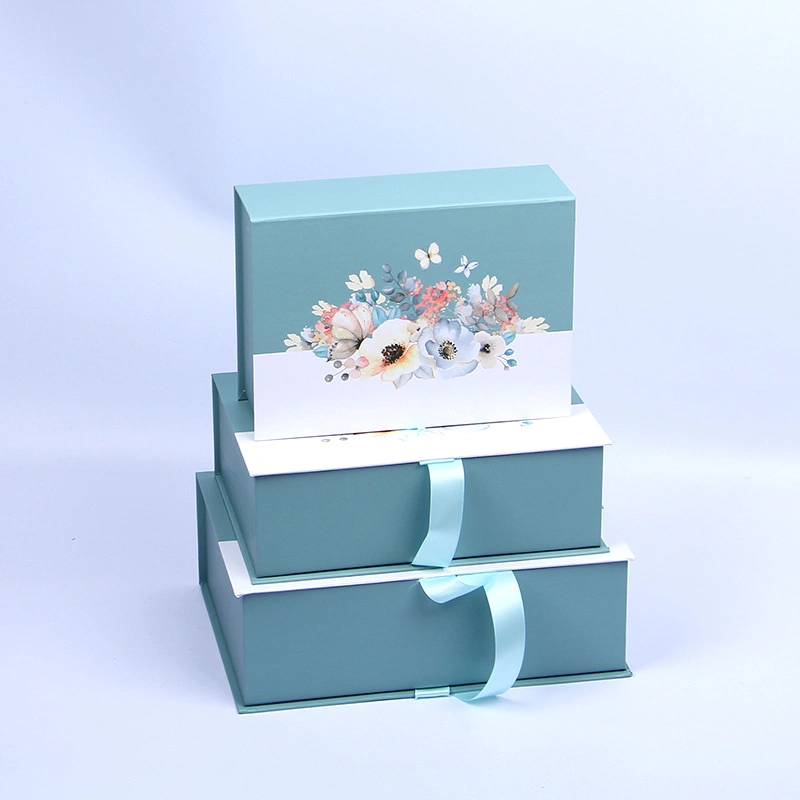 China Wholesale/Supplier Custom Logo Printed Christmas Decoration Ribbon Closure Rigid Book Type Paper Packaging Gift Box