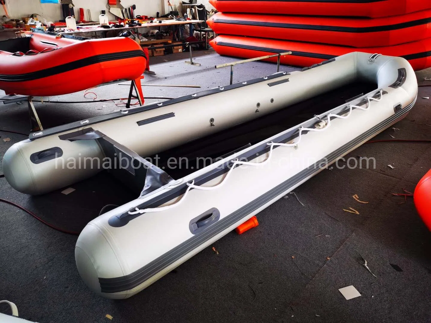 Classical Style 18feet 5.5m Aluminum Floor Hypalon Inflatable Boat Speed Boat Motor Boat Marine Rescue Boat Rowing Boat Pneumatic Boat Fishing Ferry for Sale