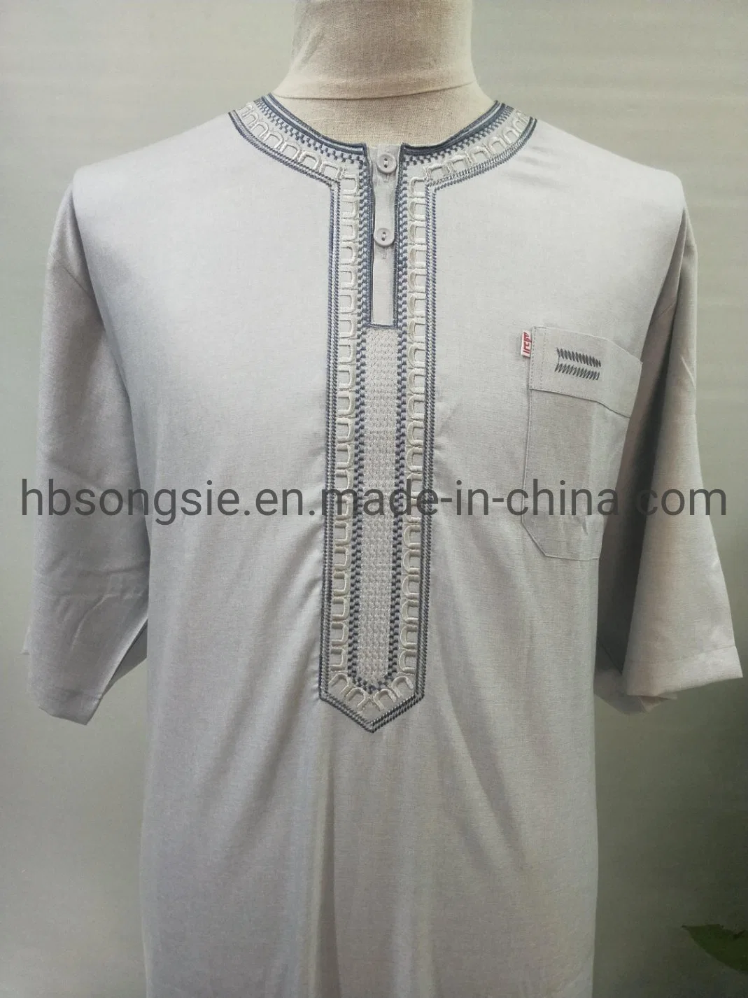 Cheap Price Wholesale Men&prime; S Muslim Thobe Garment Stock Thobe Islamic Clothing