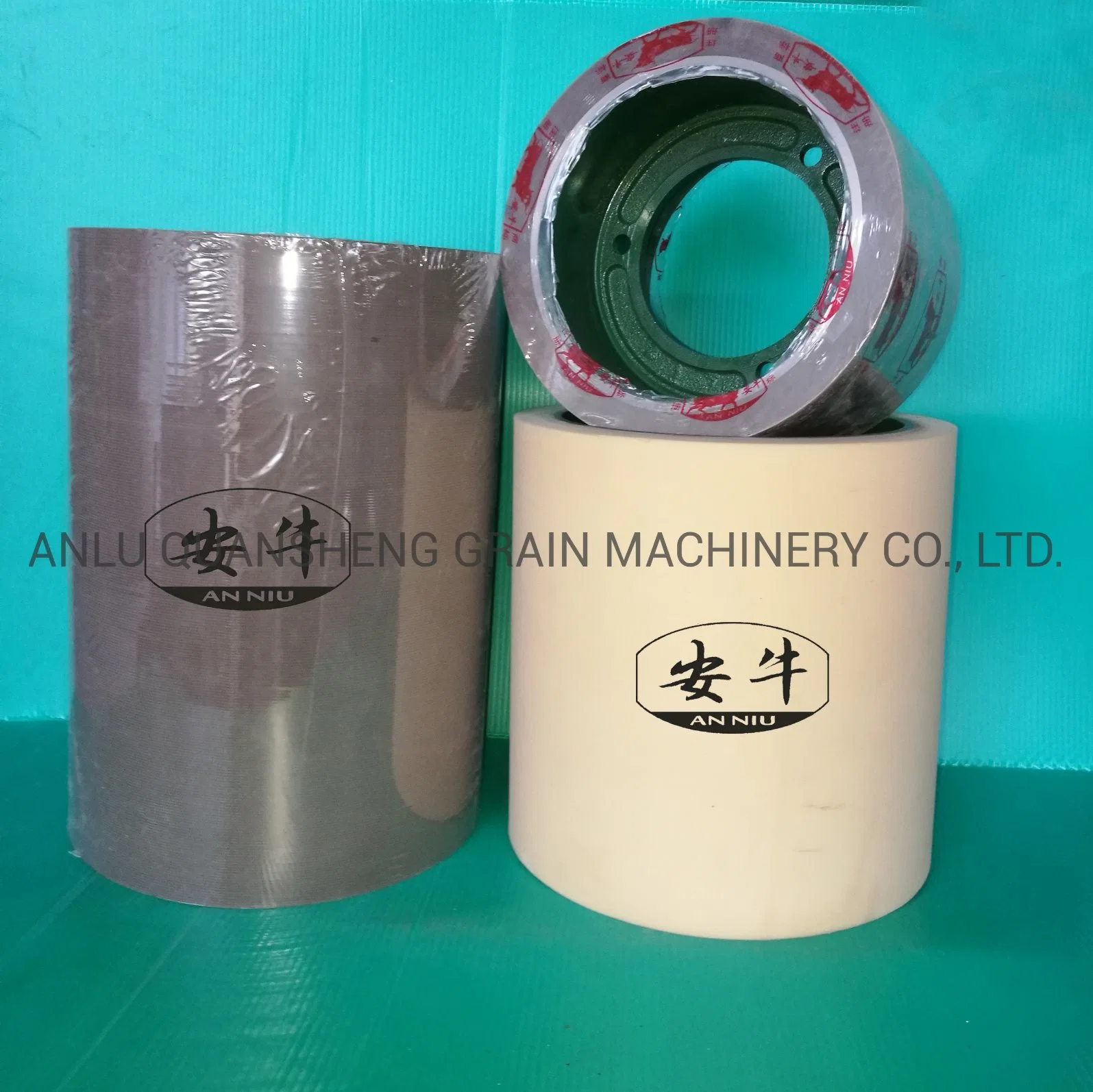 Hot Sale Excellent Quality Rice Rubber Roller Rice Mill Machine Spare Parts