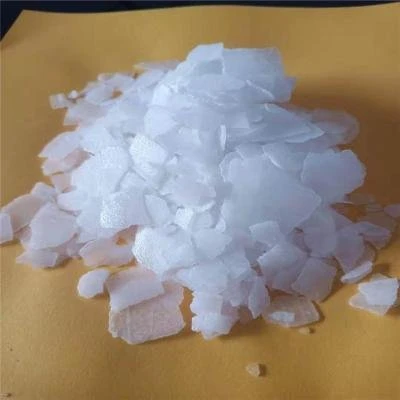 Chine fournisseur 25 kg sac flocons granulés perles NaOH 98% Prix Soude caustique pour la fabrication de savon