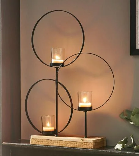 Black Iron Candle Houlder with Wooden Base