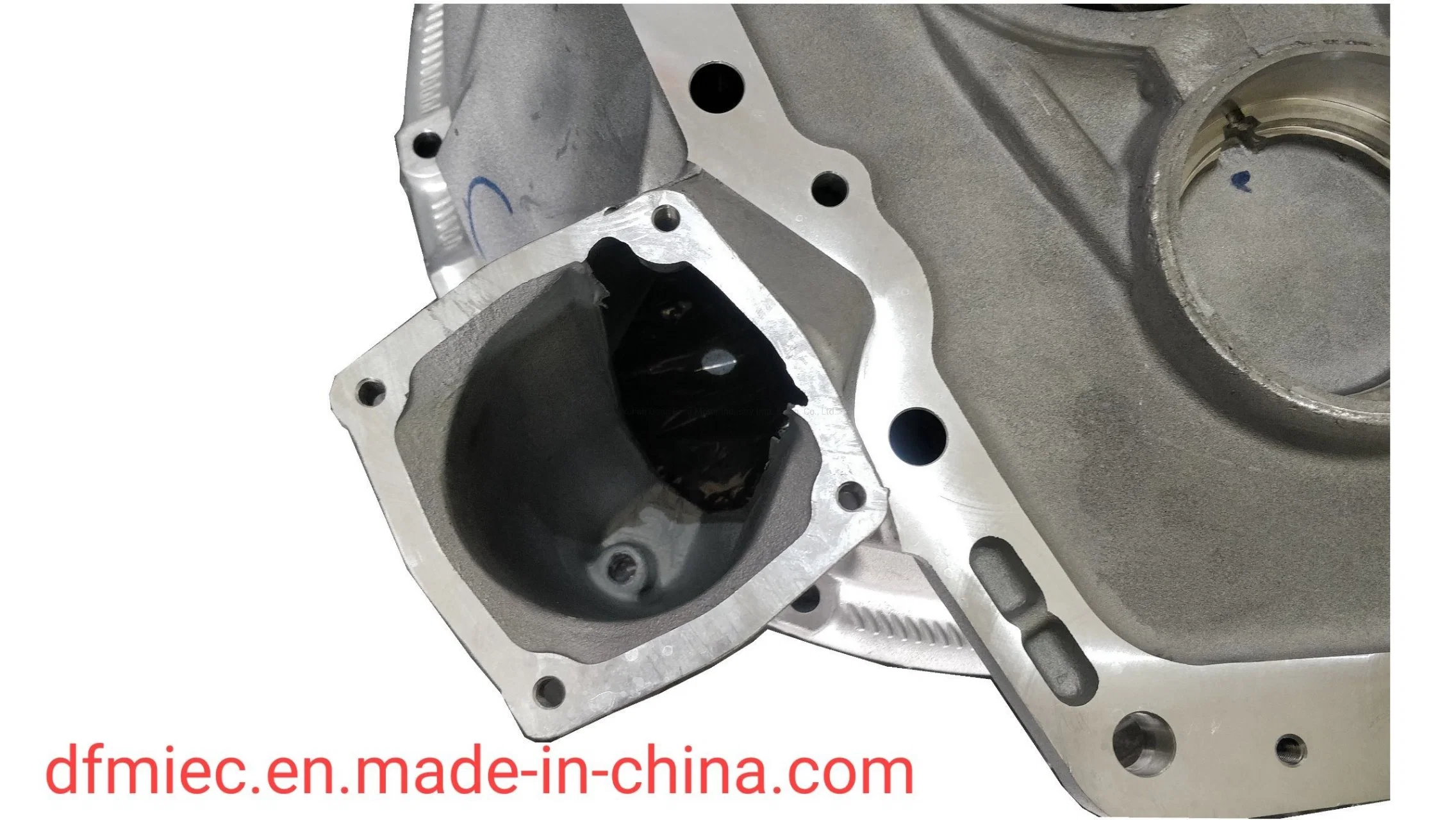 Good Quality Transmission Parts Low Pressure Casting High Precision Aluminum Front Transmission Housing 1701024-TV201 for Dongfeng Kinland Heavy Duty Truck