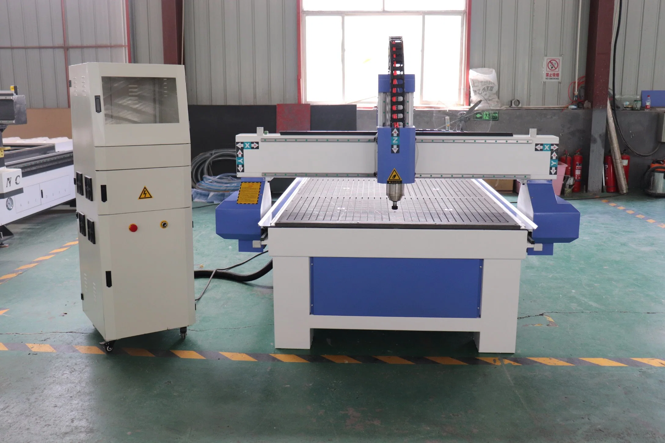 Woodworking Machinery CNC Wood Carving CNC Router for Doors and Tables Production Machines