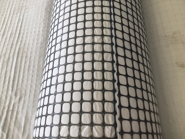 Self-Adhesive Fiberglass Geogrid 40-40kn