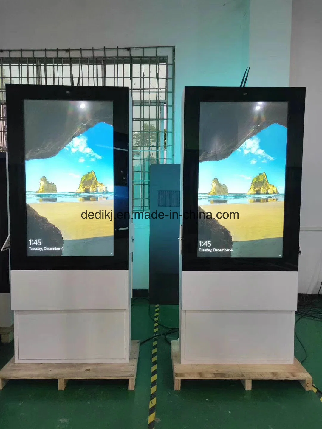 65-дюймовый открытый двойной стороны ЖК-Тотем Digital Signage