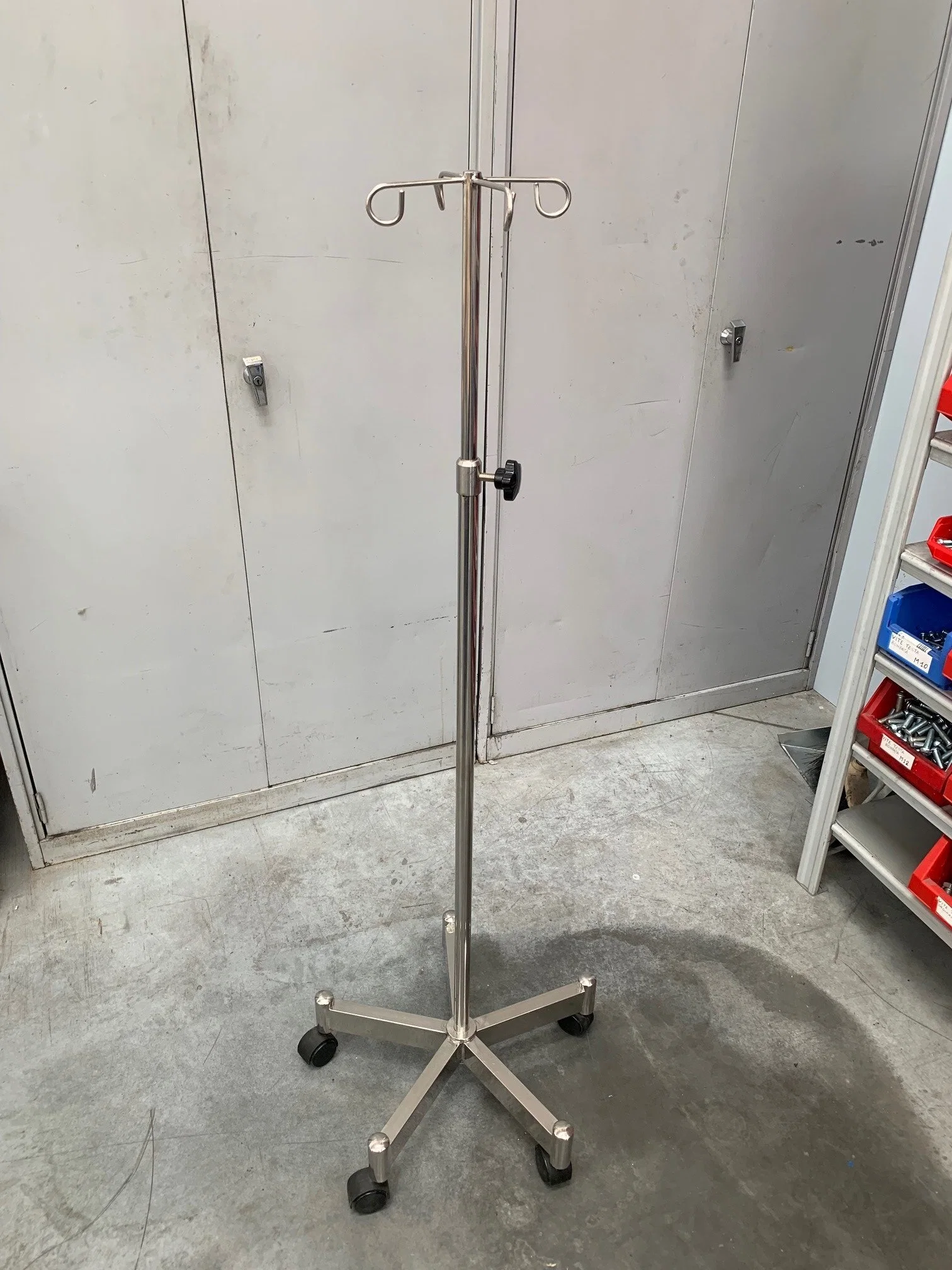 Medical Equipment Hospital Adjustable Stainless Steel Infusion IV Pole Drip Stand