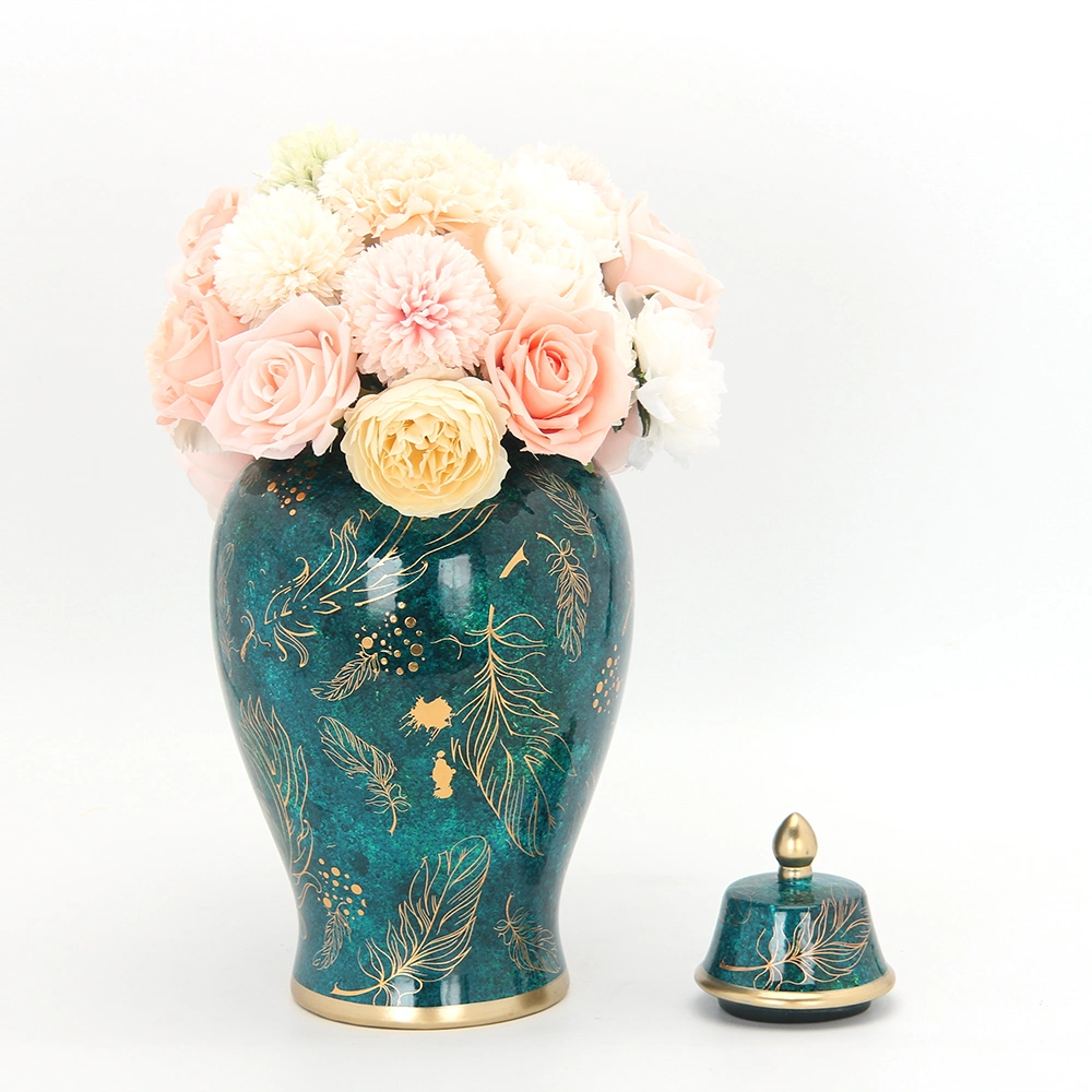 J061 European Style Ceramic Gold Feather Flower Jar Luxury Porcelain Decorative Green Ginger Jar Decoration for Home