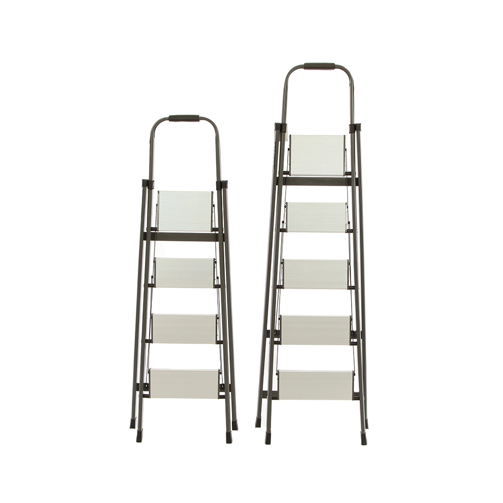 Round Tube Step Ladder with En131 Certificate