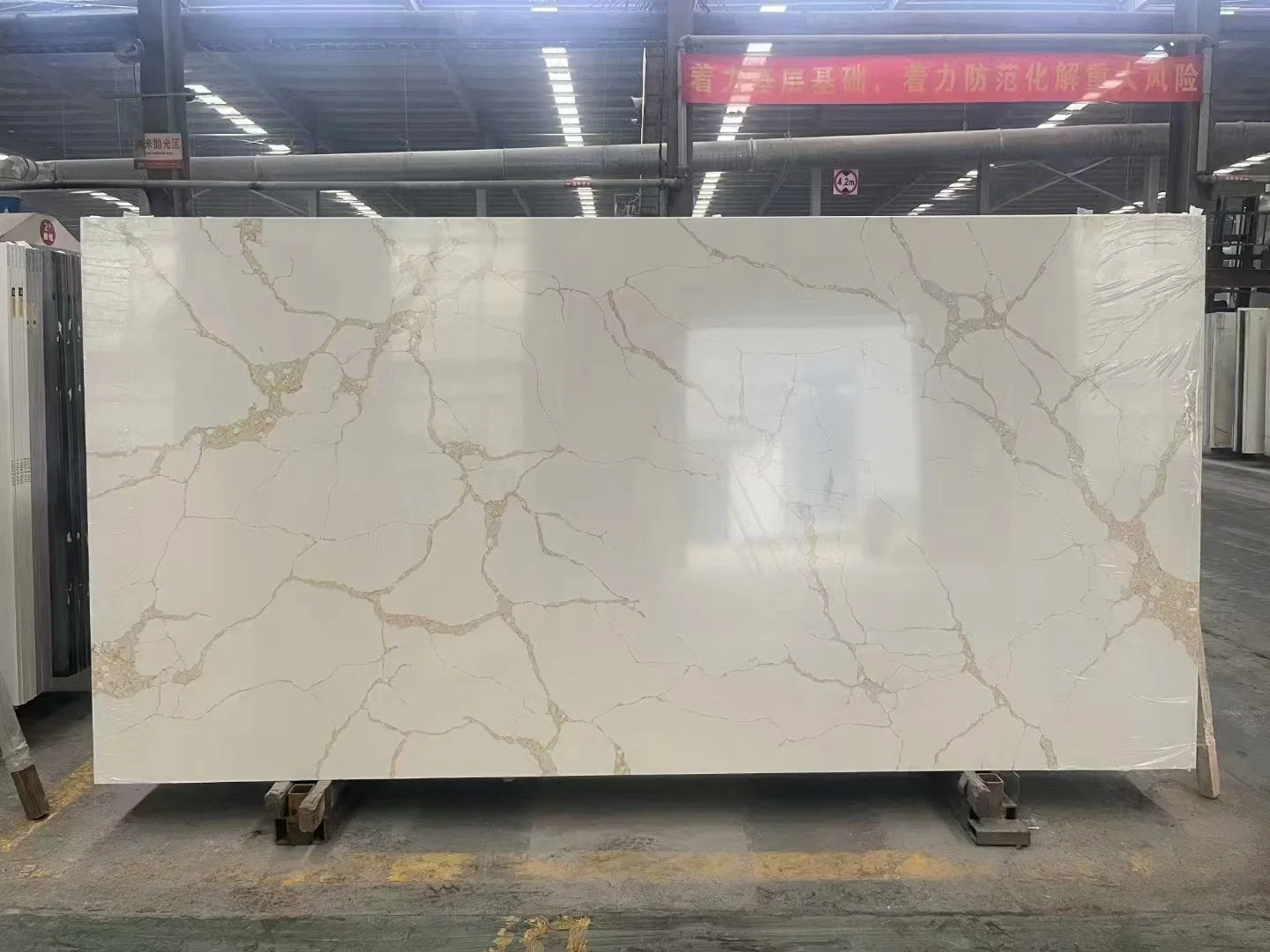 Engineered Stone Quartz Slabs for Table Top/ Vanity Top with SGS Report