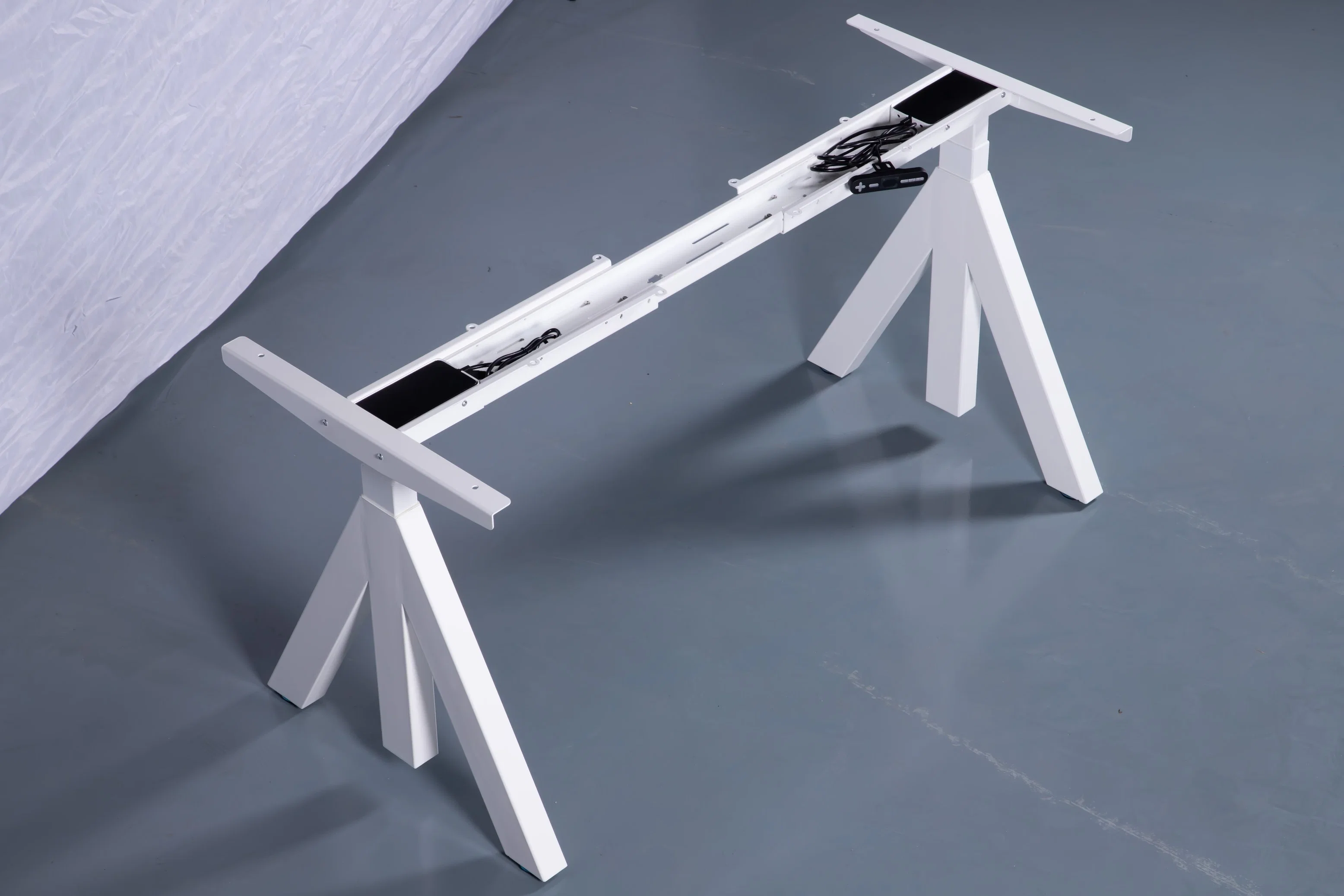 High Quliaty New Style Electric Adjustable Desk