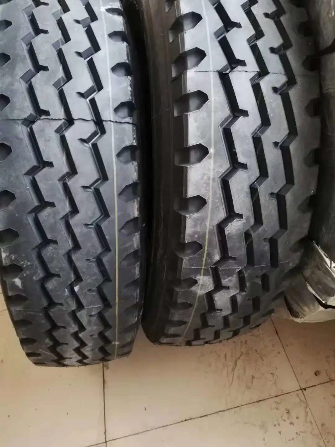 Car Winter Snow Tire for Car 205/65r15 235/45r18 225/50r17 205/55r16 195/65r15 175/65/R14 225/55/17 Tubless