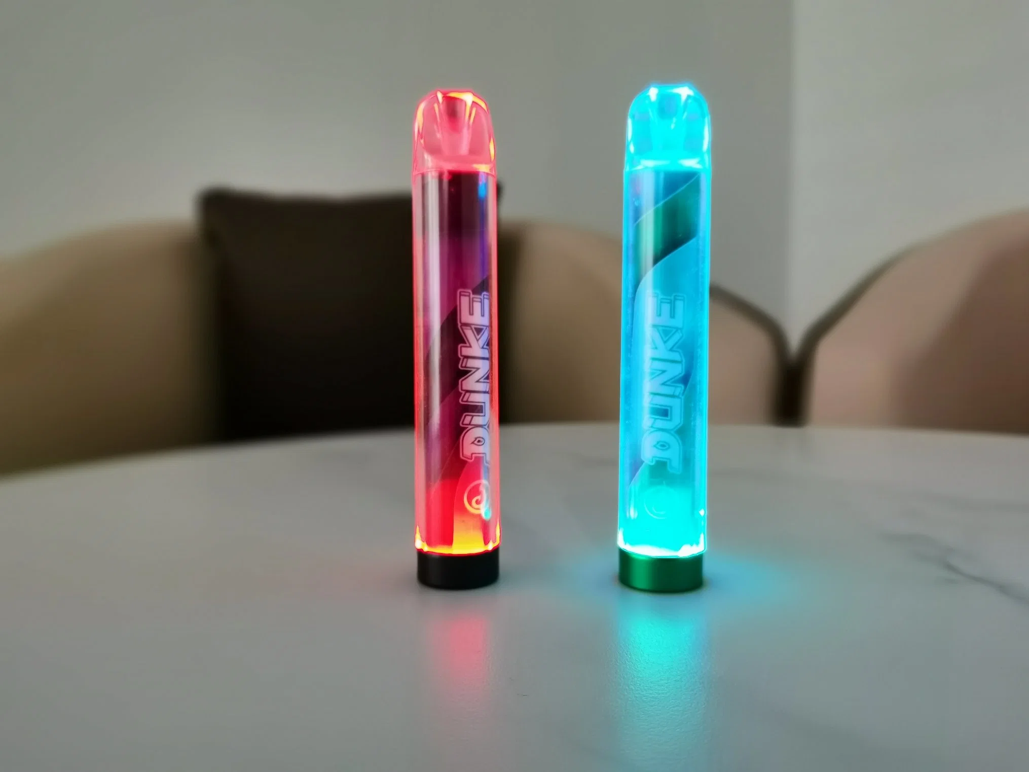 Cigarro eletrónico 600 puff LED ske Crystal Bar Atacado I Descartável Vape preço barato OEM e gota líquida entrega Bang Pod XXL Waka Elf