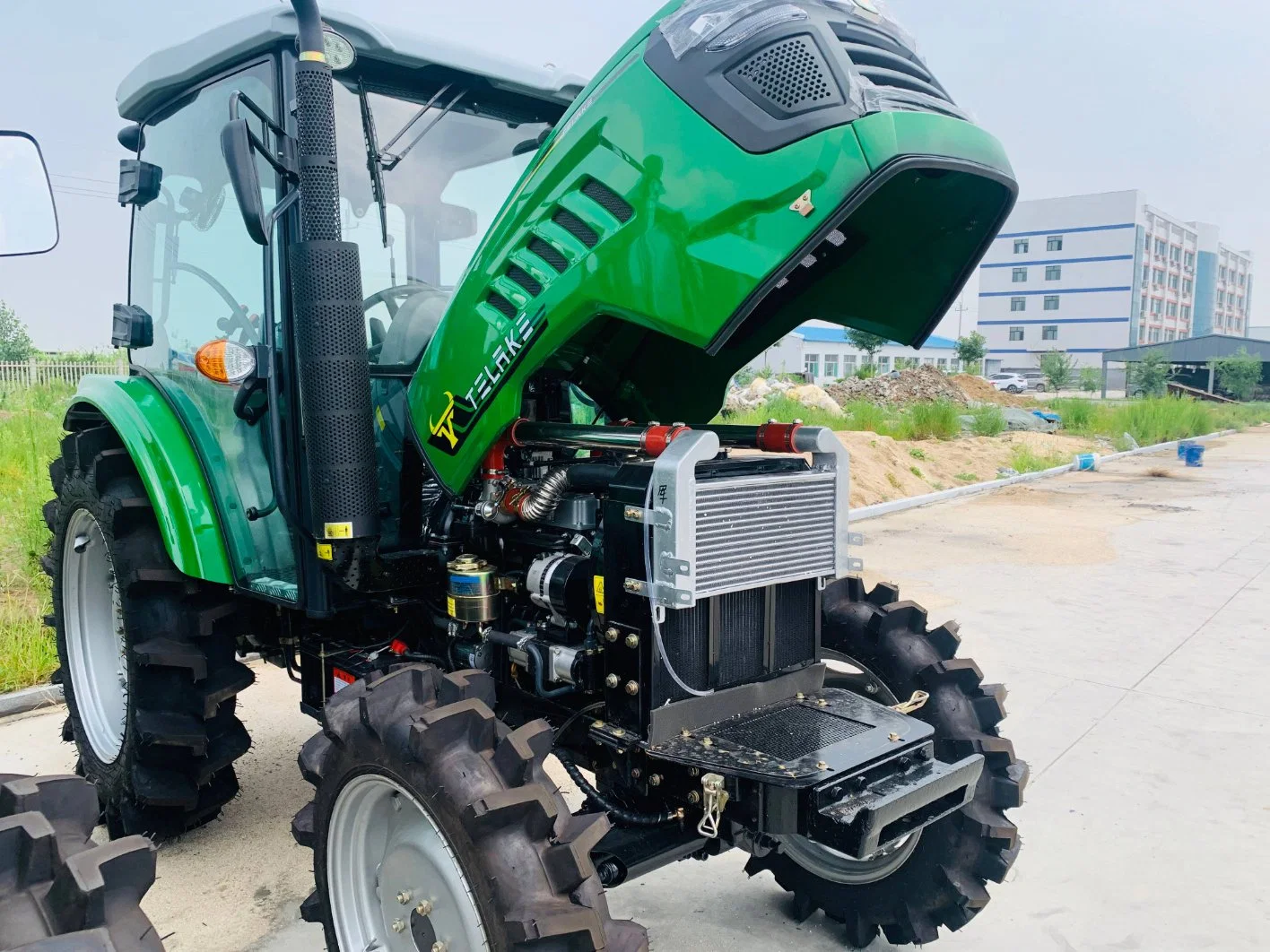 Fabricant chinois de machines agricoles Tracteur agricole 4 roues motrices de 80HP, 90HP, 100HP à prix abordable avec chargeur frontal et rétrocaveuse