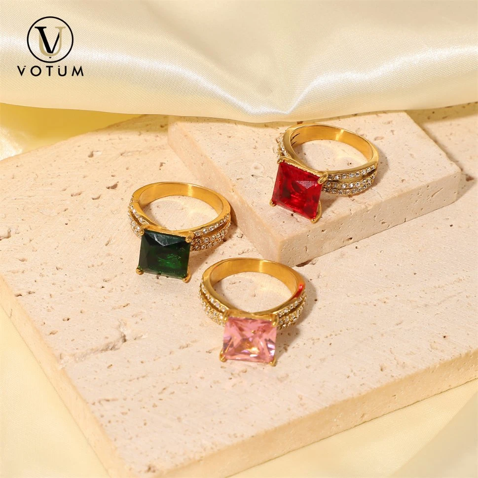 Votum OEM fábrica S925 chapado en oro plata Moissanite Crystal Anillo con joyas de diamantes