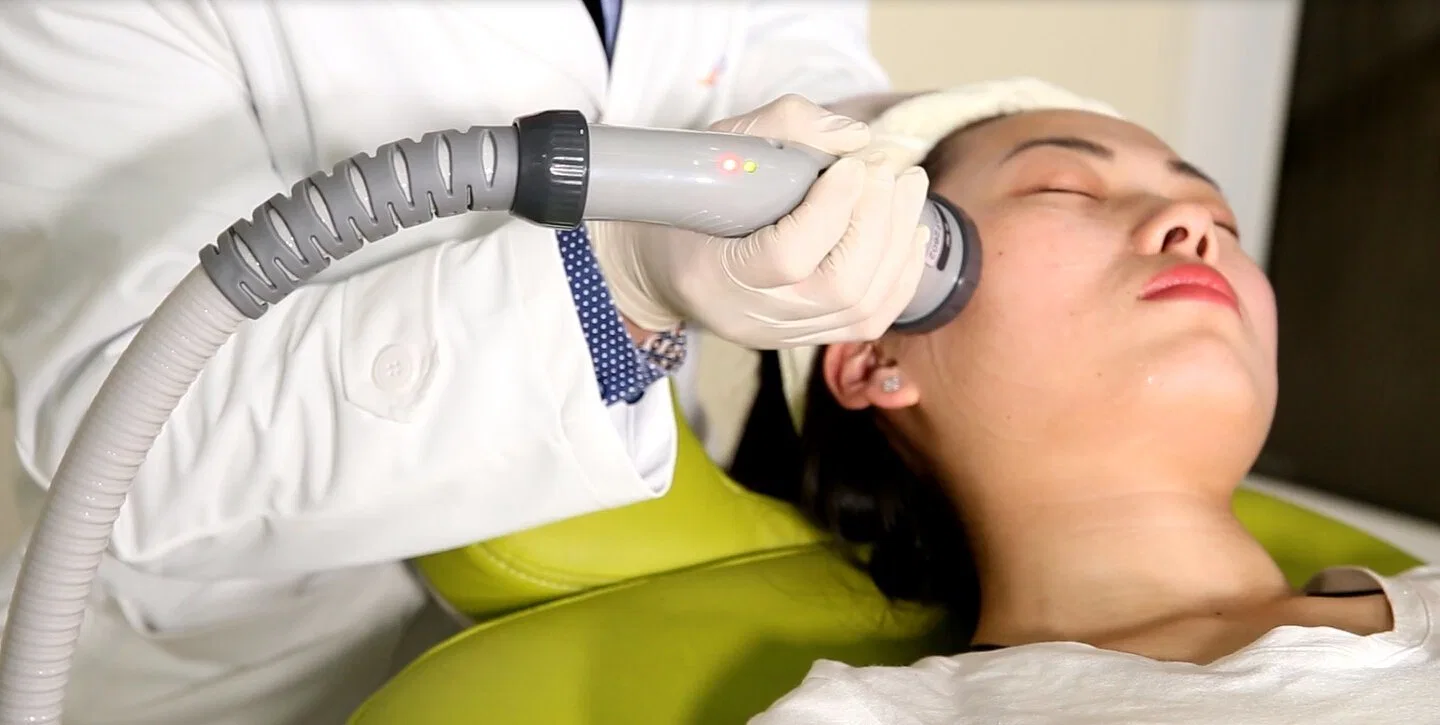 Top-Qualität Intelligentes System Hautpflege Beauty Equipment RF Monopolar Ultraschall-Kavitationsgerät