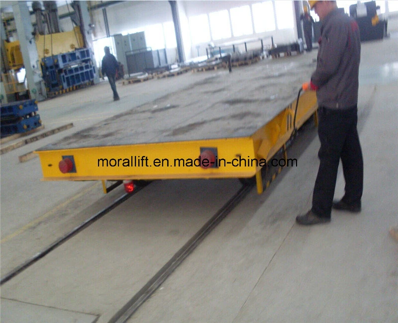 Electric transfer cart on rails for mold handling in plant