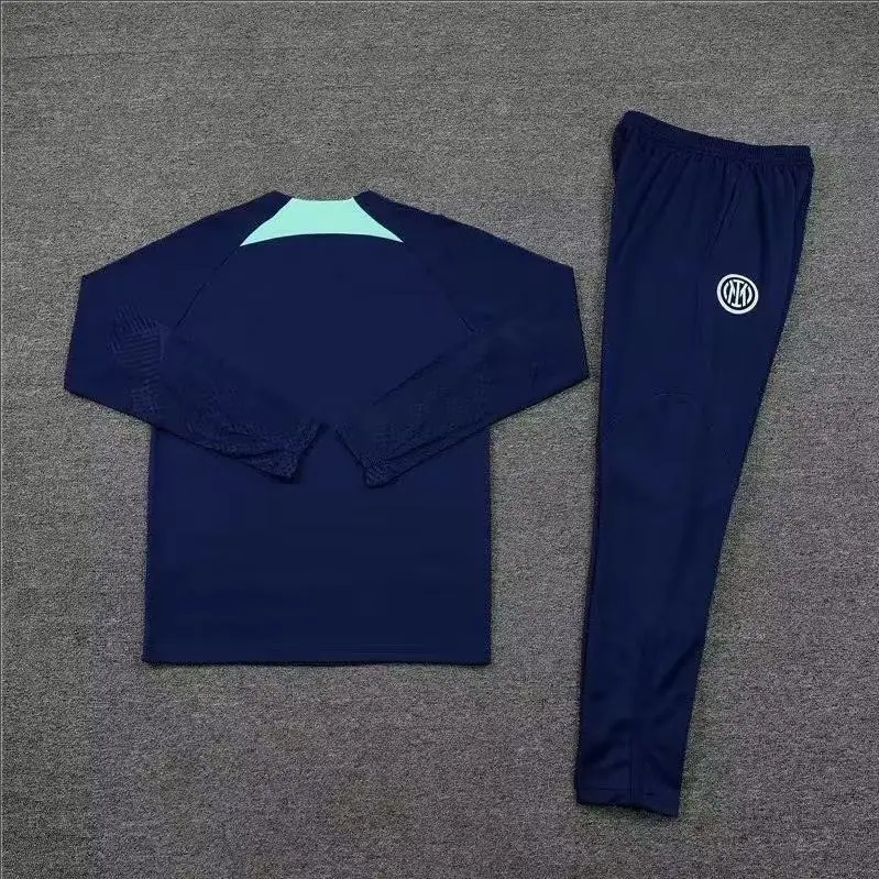 2022/23 Hot Sale plaine survêtement de sport de haute qualité personnalisé de Soccer Sportswear le phoque à capuchon survêtement Inter Milan Soccer Veste costume uniforme