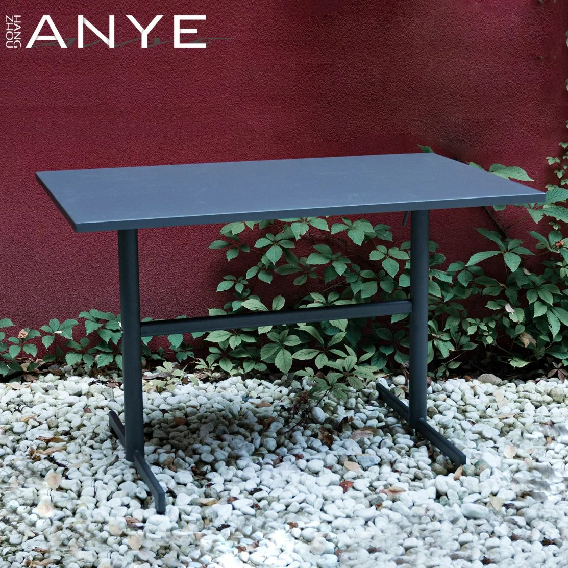 China Factory High Quality Waterproof Solid Steel Dining Furniture Outdoor Leisure Garden Lawn Event Table