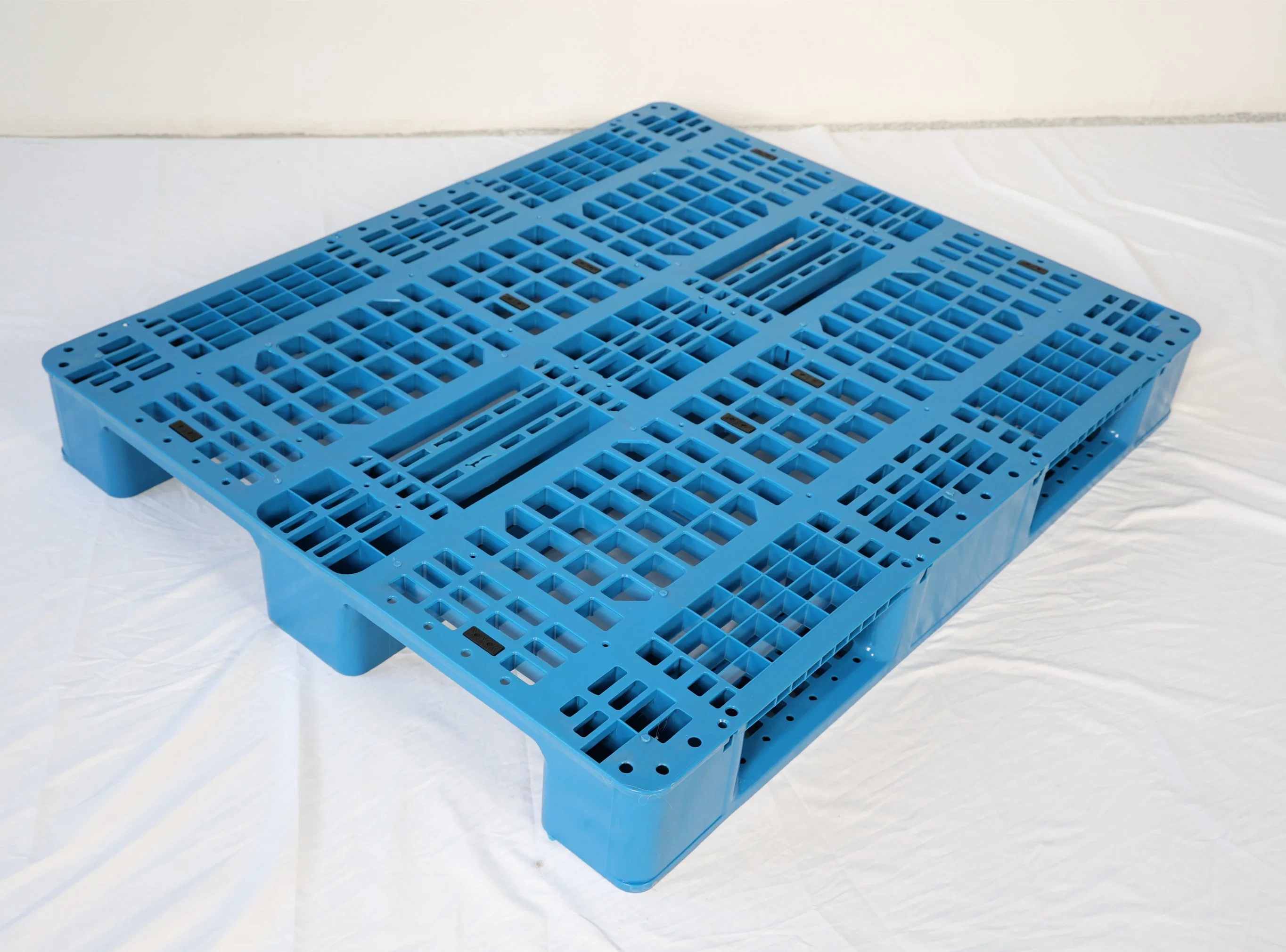 Großhandelspreis Rack Warehouse Kunststoffpaletten in China Kunststoff hergestellt Palettenhersteller