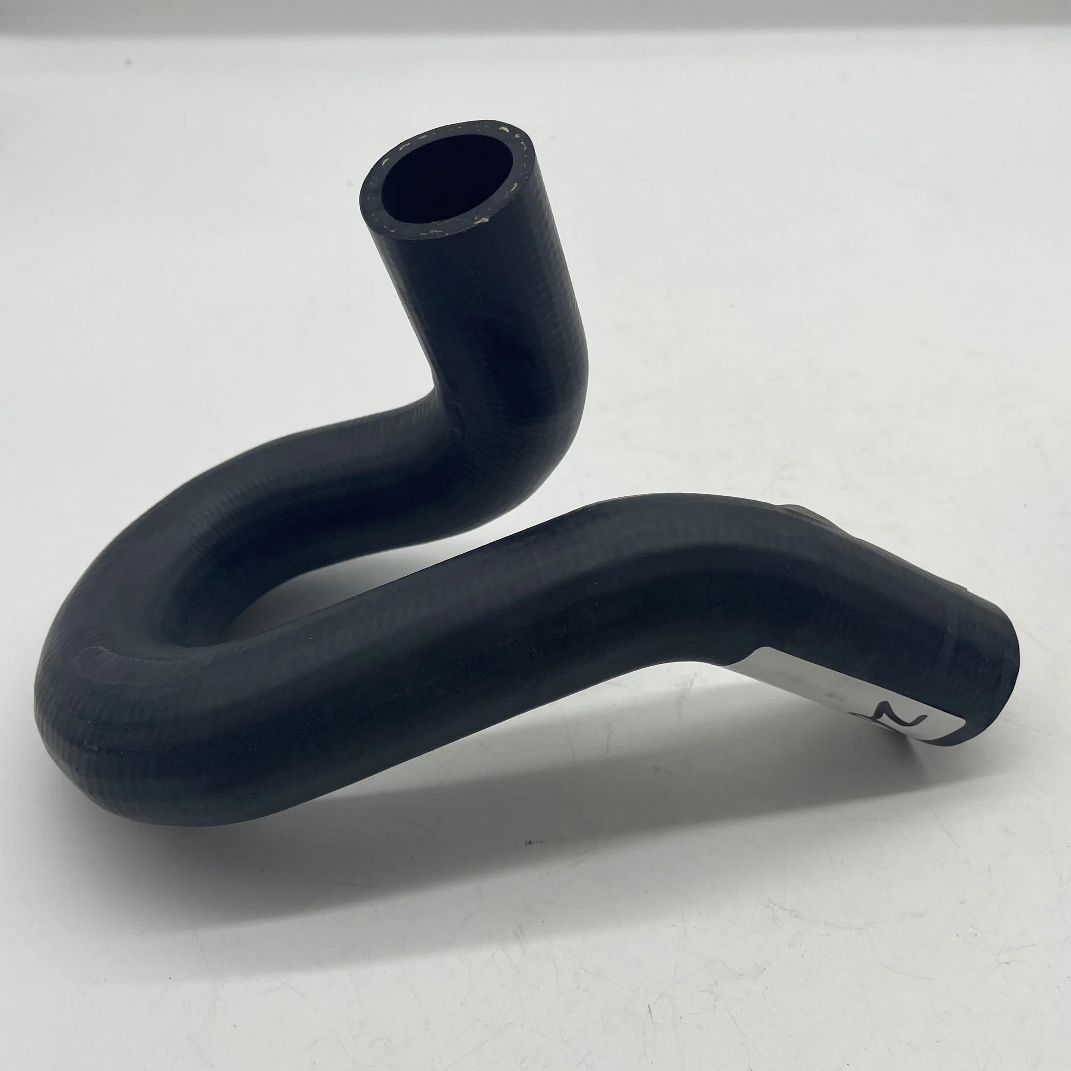 26209597 Chinese Factory Car Auto Parts Rubber Steering Radiator Hose for Chevrolet