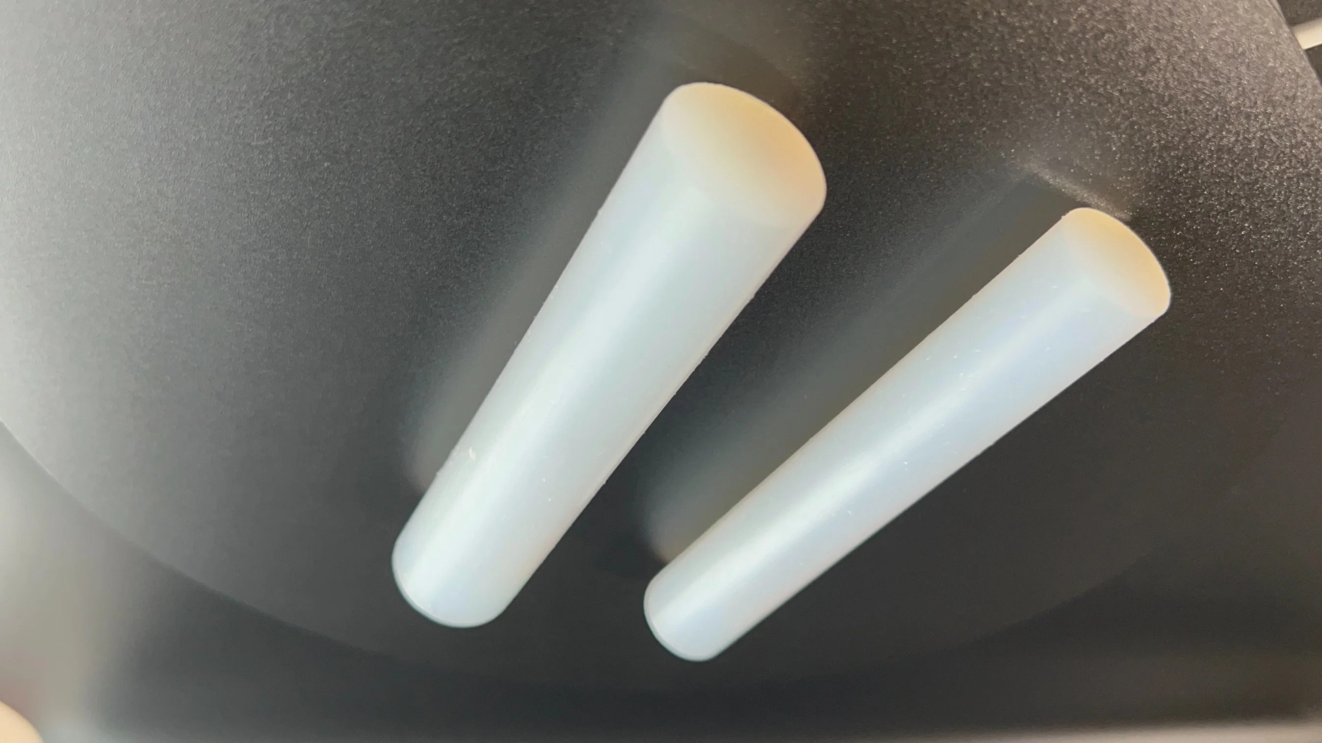 Chinese Semiconductor Exports PTFE Rods PFA