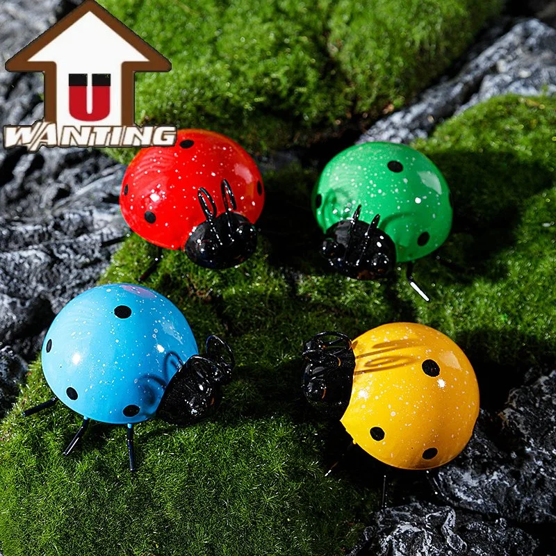 Mini Coccinelle en métal colorée Décoration Maison Décorative Jardin Artisanat d'intérêt Jouet pour enfants.