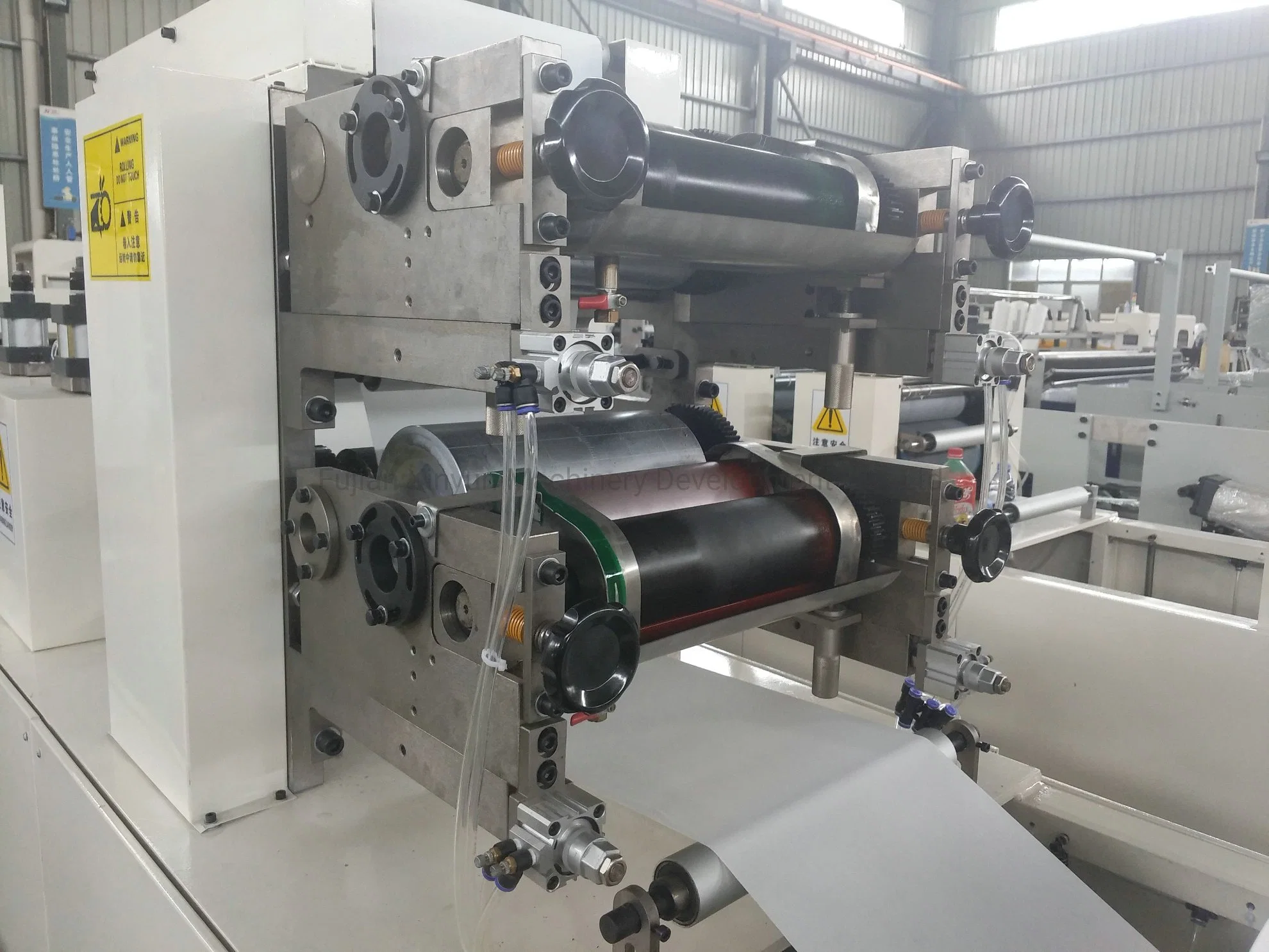 Full Automatic Folding Color Printing Napkin Tissue Paper Making Machine