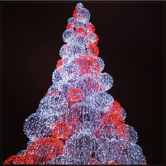 Acrylic LED White Christmas Tree with LED Light Decoration Balls Light