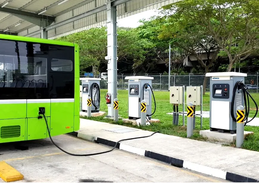 120kw Fast EV Charging Station with Double CCS2 Plugs