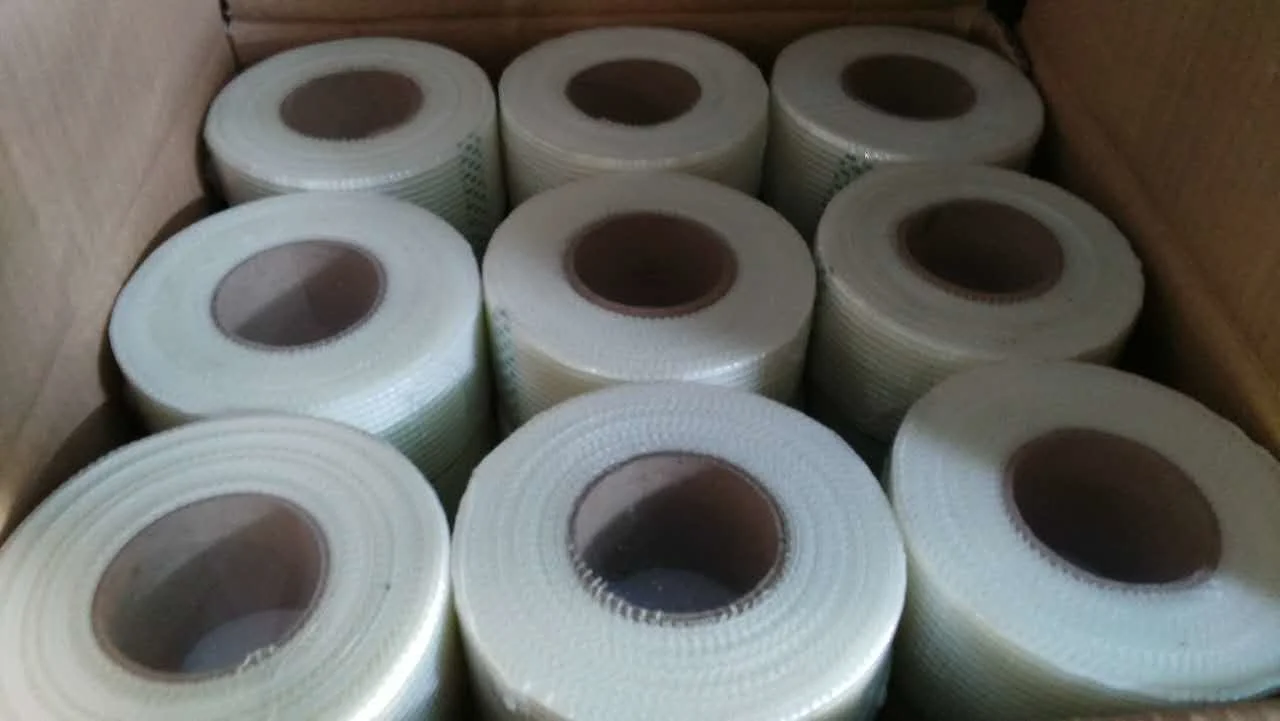 Hot Sale Fiberglass Mesh Tape/Fiberglass Reinforced Mesh/Fiberglass Self-Adhesive Mesh Tape