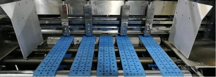 La flauta de alta velocidad automática Laminador con pila Apiladora/flauta laminador para caja