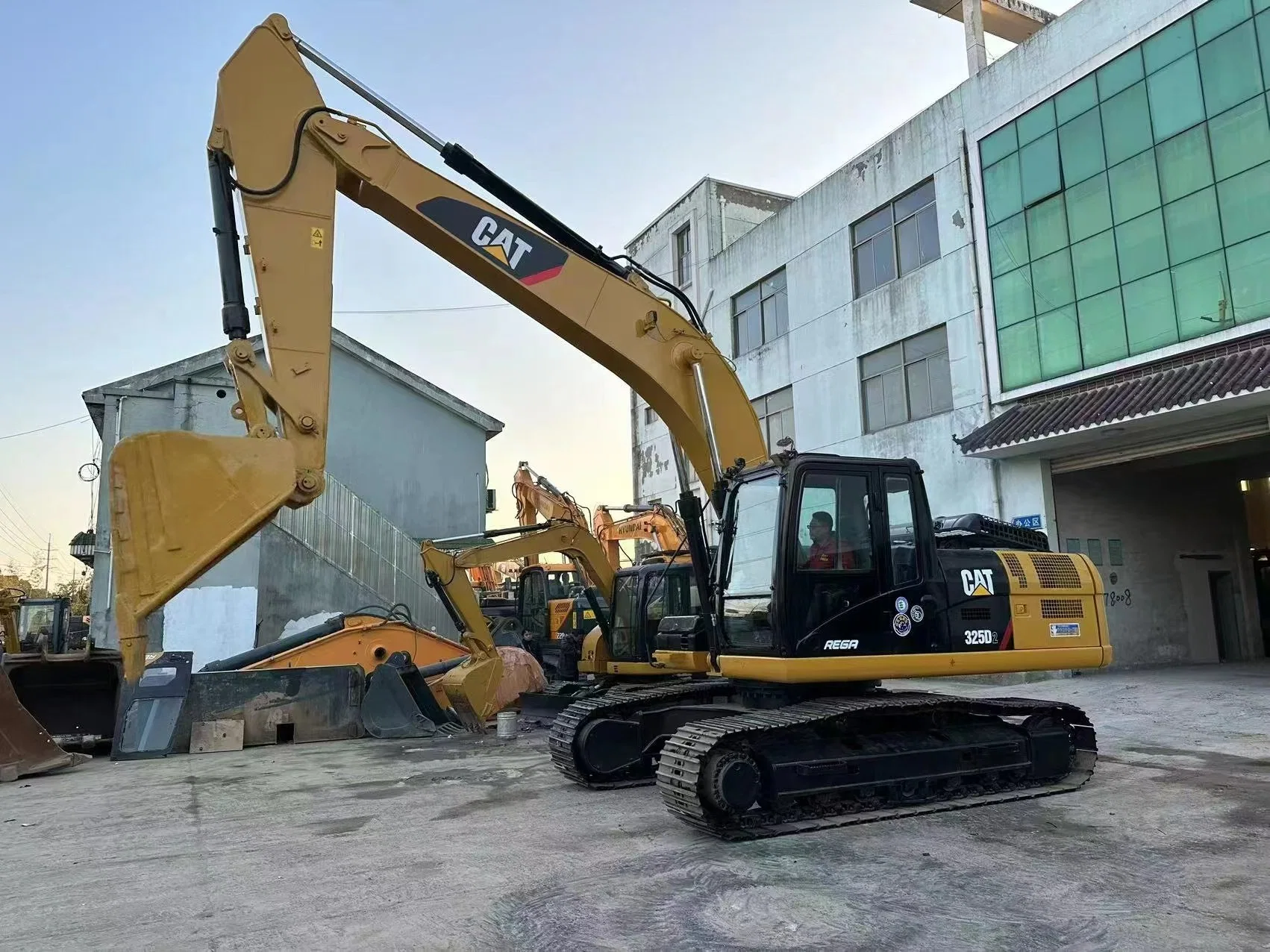 Second Hand Cat 325D Excavator 320d 325D 330d2 336D Earth-Moving Machinery Cheap for Sale