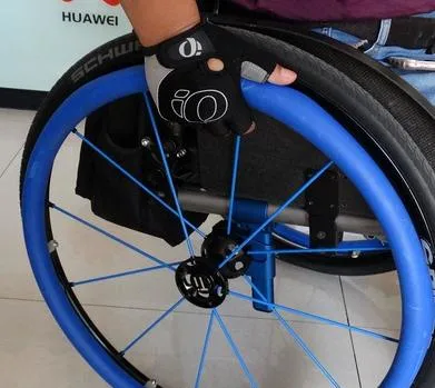 Housse de protection pour fauteuil roulant anti-dérapante pour grandes roues