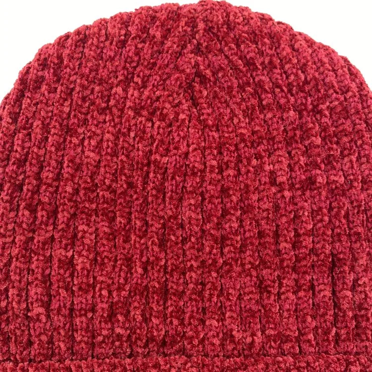 El invierno cálido rojo acrílico Cuffed Mayorista/Proveedor bordados tejidos de los hombres Beanie sombreros