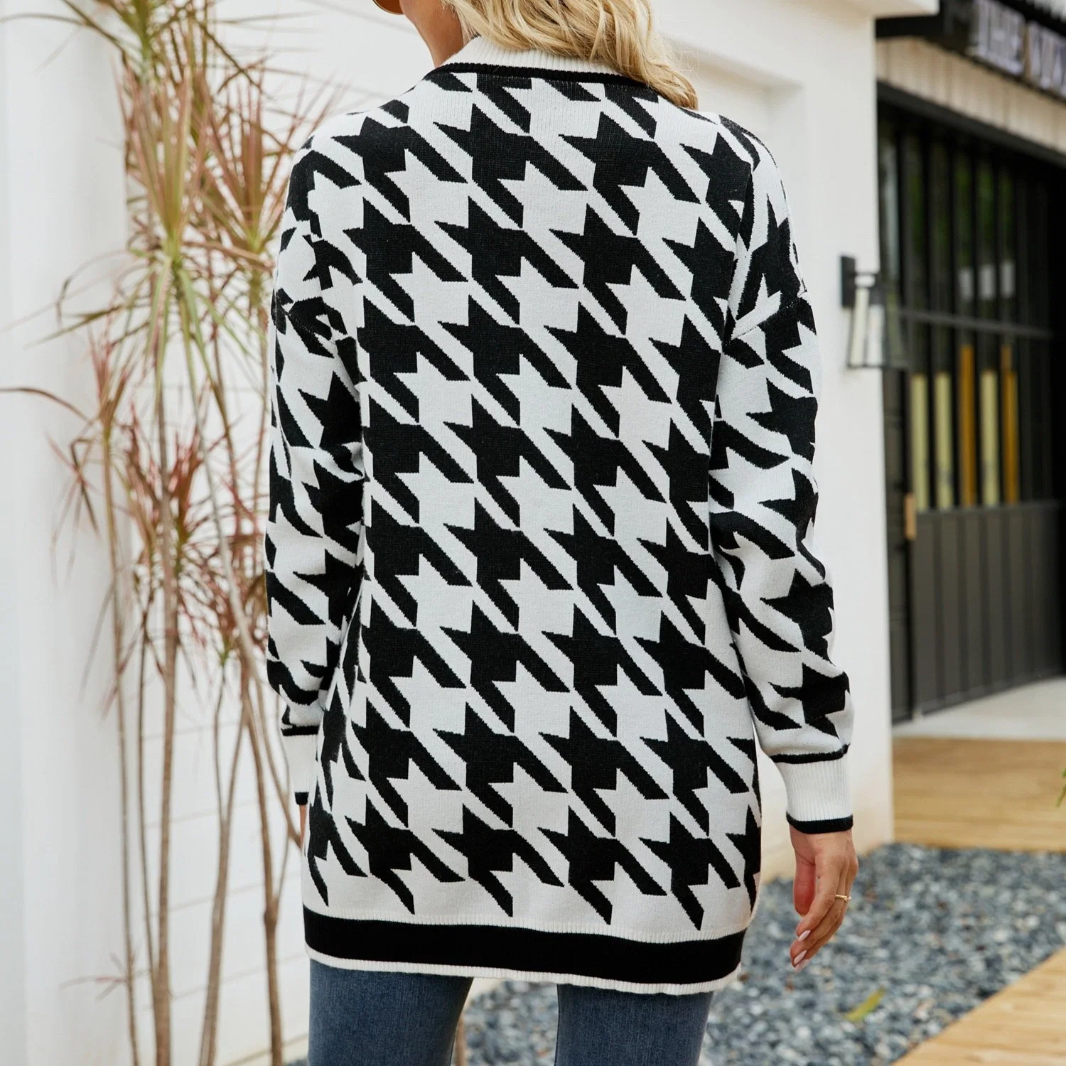 The New-Style Houndstooth Knitted Cardigan in The Long V-Neck Cardigan Sweater