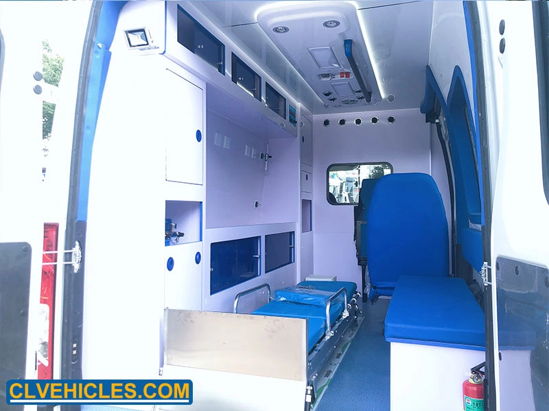 Chengli Brand 4X2 Diesel Engine Manual Ward Type Ambulance Vehicle