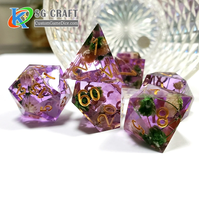 Factory Price Board Game Stock Hot Sell Hand Made Resin Skull Dice Set with Lucent Green Effect