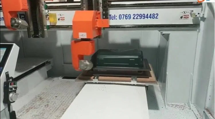 Rbt Twin Station 6 Axis CNC Cutting and Drilling Suitcase Machinery Equipment for Luggage/Suitcase/Travel Bag Cutting