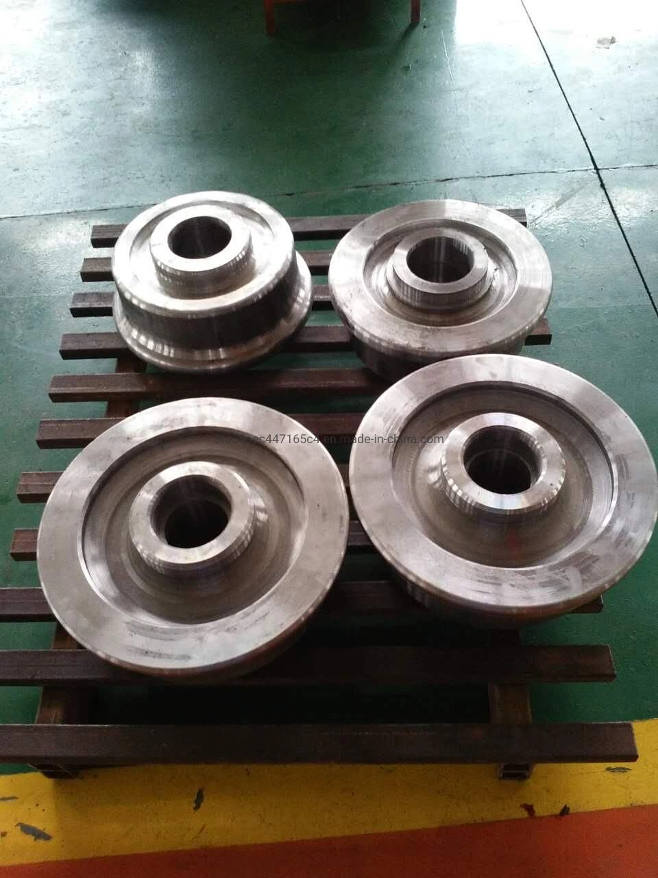 Cast Iron/Steel Forging Rail Wheel Casting Railway Wheel for Mining Wagon