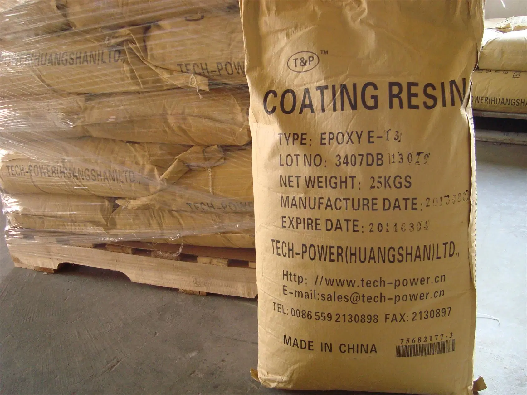 E-12 Solid Epoxy Resin with Titanium Dioxide for Powder Coatings in Chemical Equipment