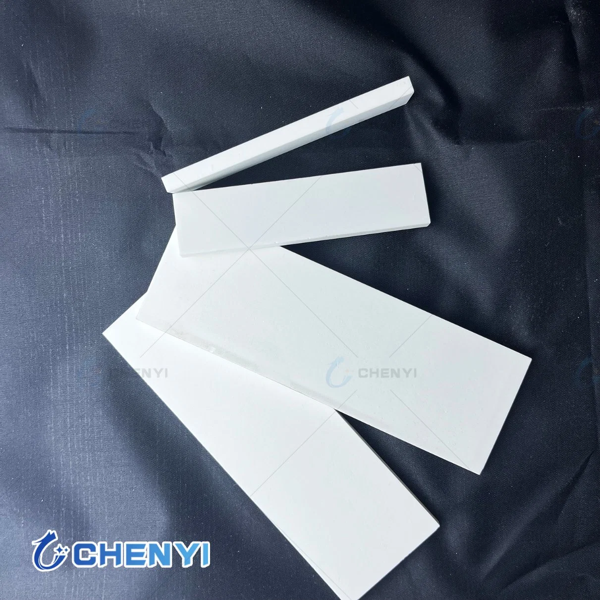 Factory Supply 92% Alumina Ceramic Cover Sheet for Weldable Tiles