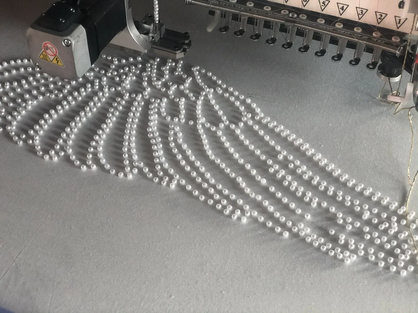 Große Verkäufe! ! ! Multifunktionale Bettwäsche Bettlaken Bead 3D Stickerei Maschine